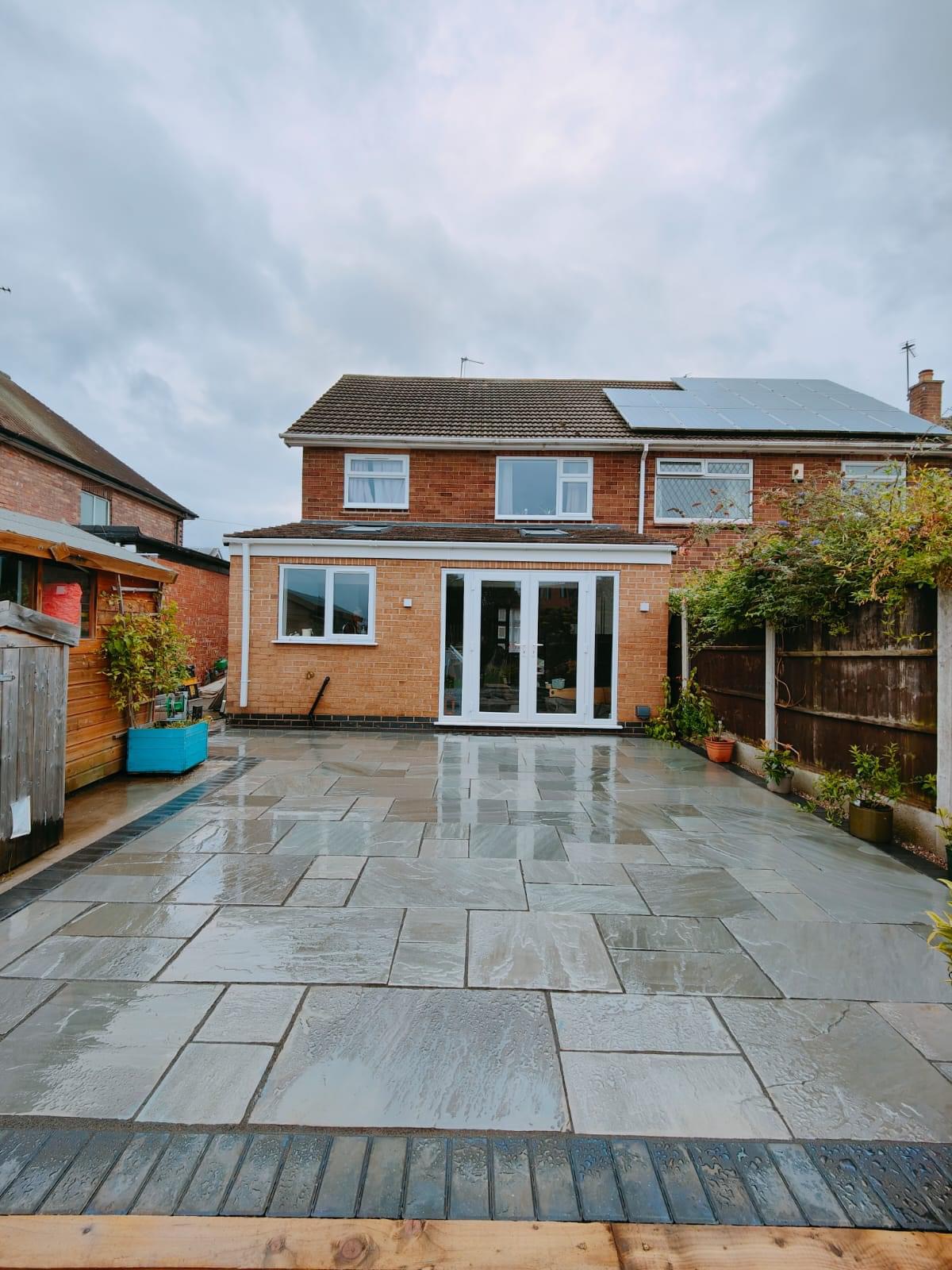 Multi-Zone Garden Patio Barnet